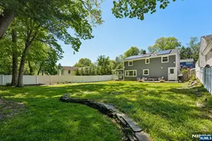 21 Howard Pl, Waldwick, NJ 07463 - Photo 19