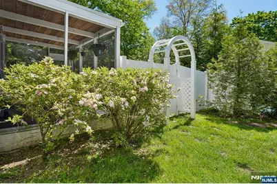 21 Howard Place, Waldwick, NJ 07463 - Photo 17