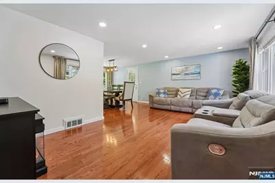 21 Howard Place, Waldwick, NJ 07463 - Photo 3