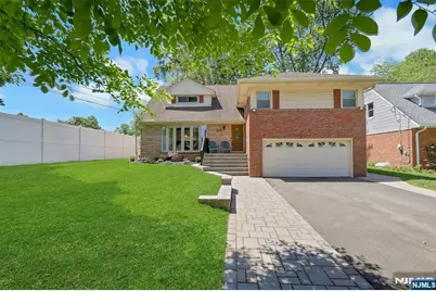 514 Rutland Avenue, Teaneck Township, NJ 07666 - Photo 3