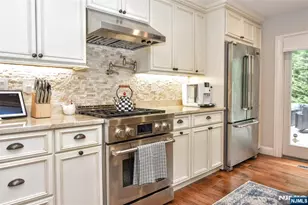 523 Ewing Ave, Franklin Lakes, NJ 07417 - Photo 9