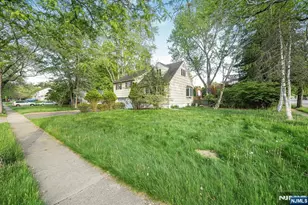 111 Deerfield Rd, Wayne, NJ 07470 - Photo 19