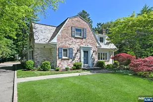 421 Hawthorne Pl, Ridgewood, NJ 07450 - Photo 27