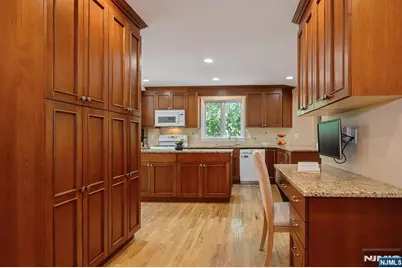 14 Bancroft Place, Fair Lawn, NJ 07410 - Photo 13
