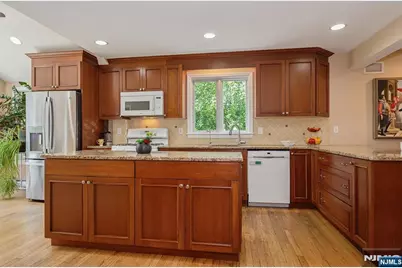 14 Bancroft Place, Fair Lawn, NJ 07410 - Photo 11