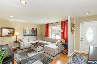 86 Minnehaha Boulevard, Oakland, NJ 07436 - Photo 3