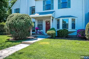 1402 Maplecrest Road 1402, Edison, NJ 08820 - Photo 5