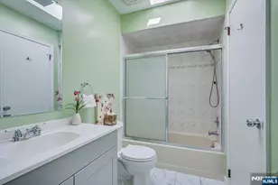 1402 Maplecrest Road 1402, Edison, NJ 08820 - Photo 29