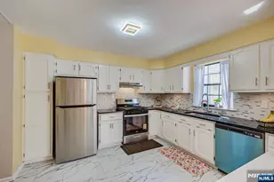 1402 Maplecrest Road 1402, Edison, NJ 08820 - Photo 21