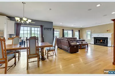 8 Buena Vista Drive, Ringwood, NJ 07456 - Photo 11