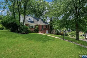 616 Rutland Ave, Teaneck Township, NJ 07666 - Photo 3