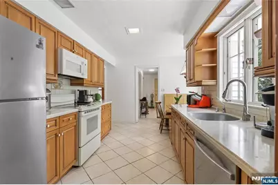 25 Carnot Avenue, Woodcliff Lake, NJ 07677 - Photo 23