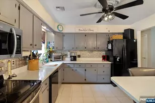 10 Hemlock Pl, Ringwood, NJ 07456 - Photo 11
