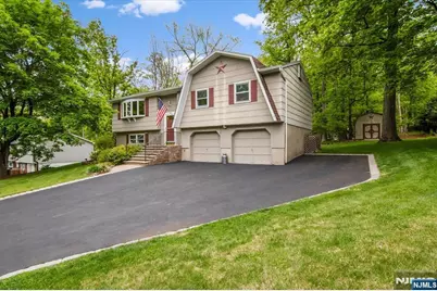 10 Hemlock Place, Ringwood, NJ 07456 - Photo 1