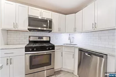 160 Ashland Avenue, Bloomfield, NJ 07003 - Photo 9