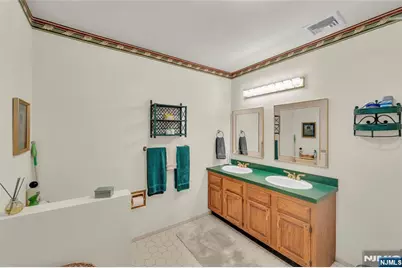 6 Jay Street, Old Tappan, NJ 07675 - Photo 19