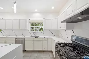 19 Colmart Way, Bridgewater, NJ 08807 - Photo 11
