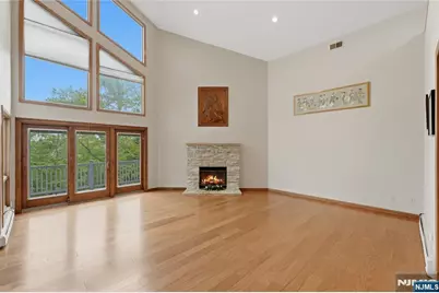 89 Columbus Avenue, Totowa, NJ 07512 - Photo 9