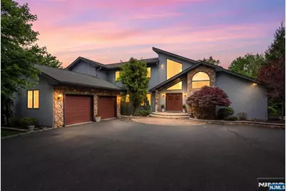 89 Columbus Avenue, Totowa, NJ 07512 - Photo 1