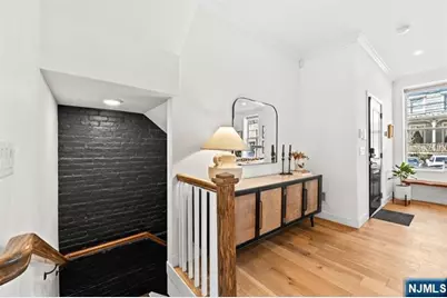 966 Summit Avenue 1 #1, Jersey City, NJ 07307 - Photo 17