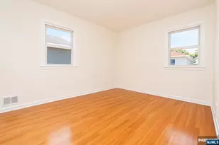 88 Manchester Pl, Newark, NJ 07104 - Photo 21