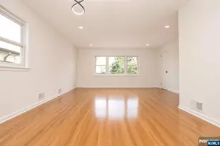 88 Manchester Pl, Newark, NJ 07104 - Photo 11