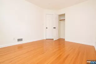 88 Manchester Pl, Newark, NJ 07104 - Photo 19