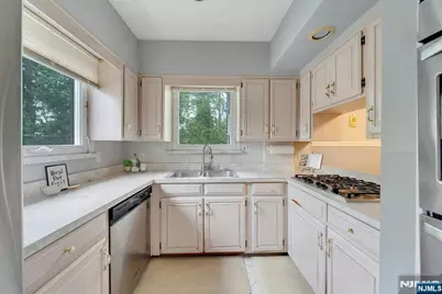 52 Passaic Avenue, Livingston, NJ 07039 - Photo 7