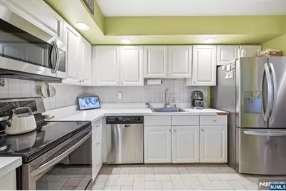 219 Pond Terrace 2B #2B, Washington Township, NJ 07676 - Photo 11