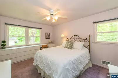 102 Robertson Drive, Wyckoff Township, NJ 07481 - Photo 17
