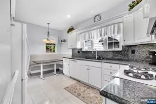 106 Maple St, Rutherford, NJ 07070 - Photo 17