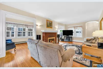 106 Maple Street, Rutherford, NJ 07070 - Photo 7