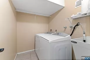 1357 Stephanie Dr, Caldwell, NJ 07006 - Photo 29