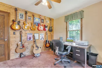 28 Wanamaker Avenue, Mahwah, NJ 07430 - Photo 23