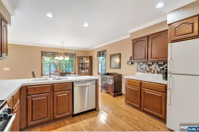 28 Wanamaker Avenue, Mahwah, NJ 07430 - Photo 11