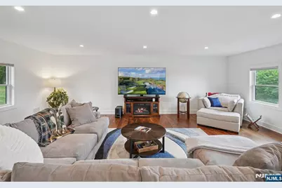 8 Sutton Road, Hopatcong, NJ 07843 - Photo 11