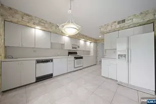 31 Berkeley Ct 31D, Washington Township, NJ 07676 - Photo 17