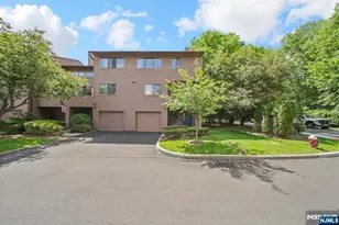 31 Berkeley Ct 31D, Washington Township, NJ 07676 - Photo 3