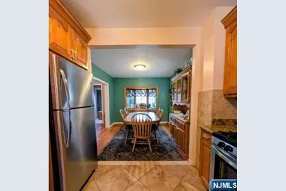 121 Highland Place, Ridgefield Park, NJ 07660 - Photo 9