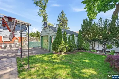 52 Harcourt Avenue, Bergenfield, NJ 07621 - Photo 19