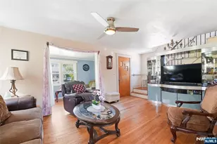52 Harcourt Ave, Bergenfield, NJ 07621 - Photo 5