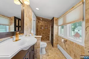 694 Sunset Rd, Teaneck Township, NJ 07666 - Photo 15