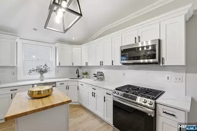23 Center Avenue, Little Falls Township, NJ 07424 - Photo 5