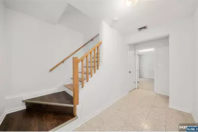 161 Roosevelt Place, Palisades Park, NJ 07650 - Photo 3