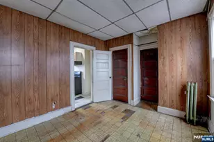 249 4th St, Newark, NJ 07107 - Photo 33
