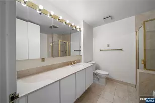 100 Carlyle Dr 10B-South, Cliffside Park, NJ 07010 - Photo 15