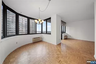 100 Carlyle Dr 10B-South, Cliffside Park, NJ 07010 - Photo 5