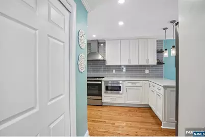 30 Sherbrooke Parkway, Livingston, NJ 07039 - Photo 11