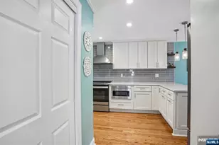 30 Sherbrooke Pkwy, Livingston, NJ 07039 - Photo 11