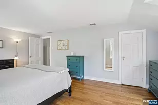 30 Sherbrooke Pkwy, Livingston, NJ 07039 - Photo 17